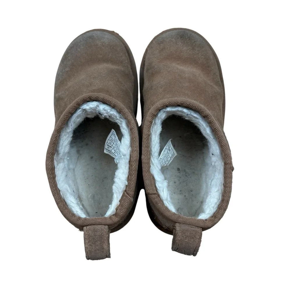 UGG Kids' Classic Ultra Mini Platform Suede Shearling Ankle Bootie Size 13